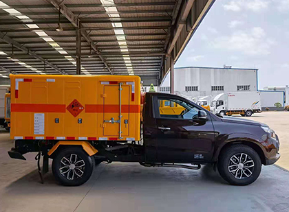 颍东爆破器材运输车